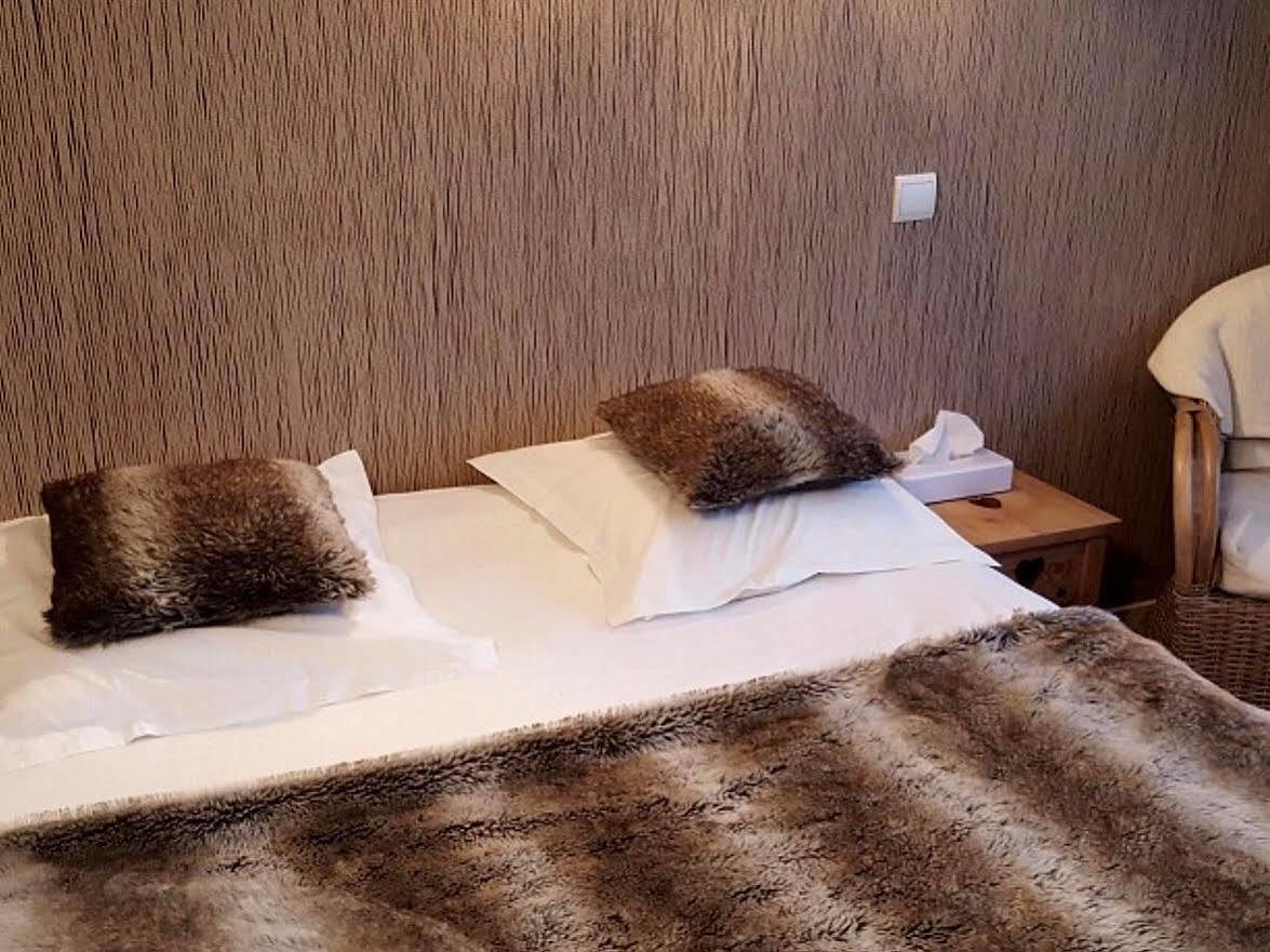 Logis Hotel Les Sapins Le Menil Luaran gambar